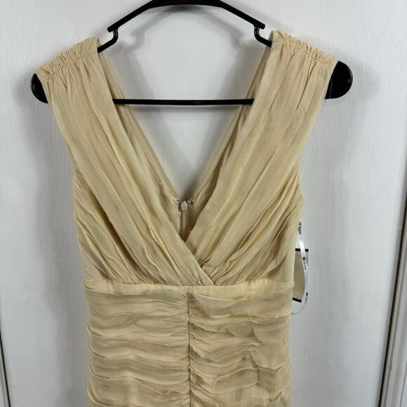 TADASHI SHOJI VINTAGE CREAM SILK RUCHED BODYCON DRESS - Picture 2 of 8